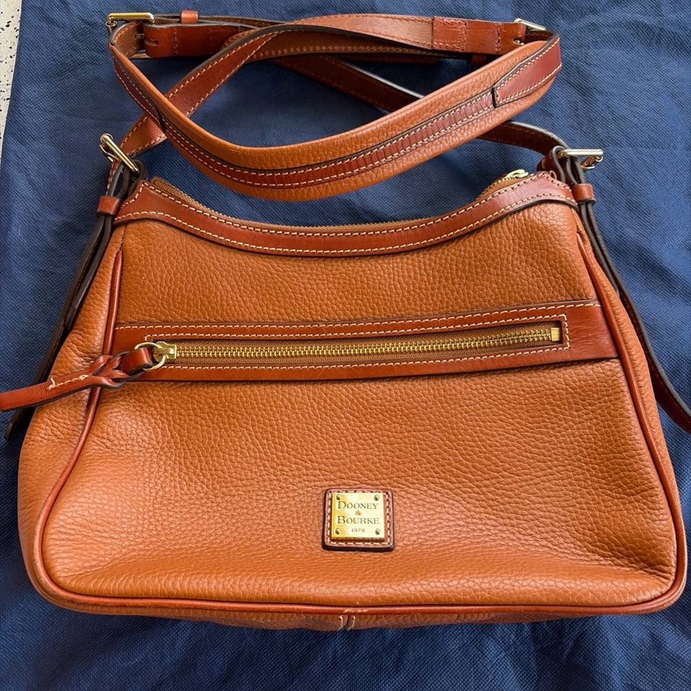 Dooney & Bourke pebble grain piper medium brown leather crossbody bag caramel - Picture 5 of 12